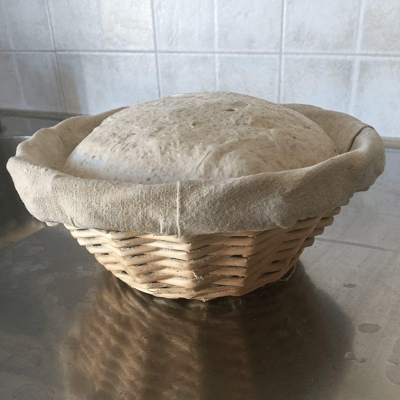 So pleased to be able to announce that Sourdough U is finally coming to Rome. Thanks to the wonderful @alicekiandra.adams and the big new oven at Latteria Studio I can offer a one-day course on 9 June.

Learn how to look after an ancient Tuscan starter and use it to bake a tasty loaf of bread. Full details at https://www.fornacalia.com/2019/learn-to-bake-sourdough-bread-in-rome/ (also in bio).