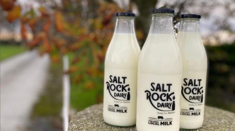 Cath Kinsella of Saltrock Dairy in Ireland is selling pasteurised, non-homogenised milk direct to customers. “Like “Why interfere with a really good quality product? Stop interfering with it.” Small milk, in this week’s episode. https://www.eatthispodcast.com/small-milk/
