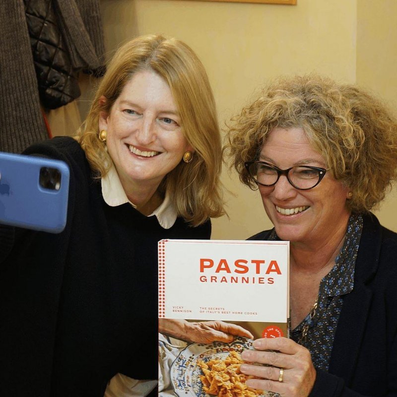 An afternoon with the stars. @eminchilli helping @pastagrannies to promote her wonderful book at @granofarina.