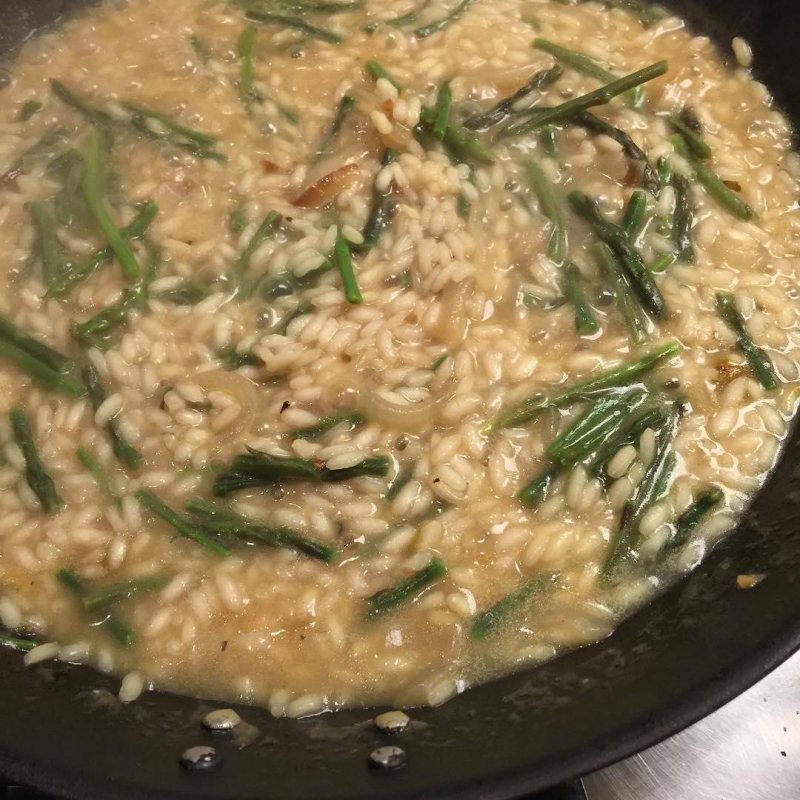 Wild asparagus risotto for supper last night, thanks to our very own Euall Gibbons, @freewilliam3d